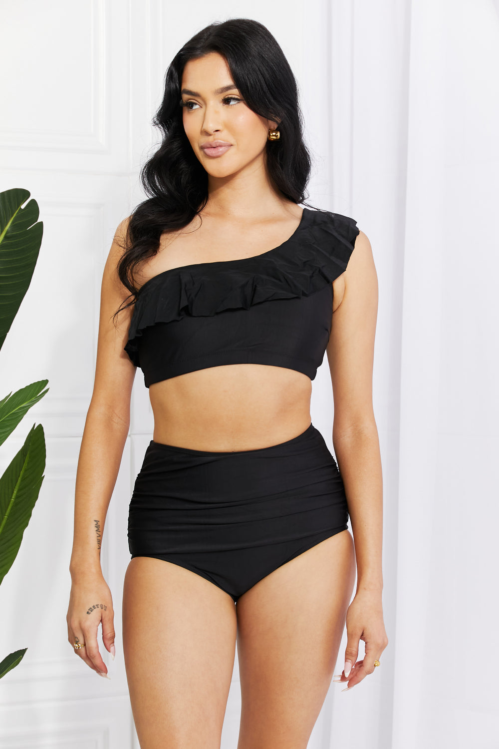 SUN IN SAND ( Swim Seaside Romance Ruffle One-Shoulder Bikini in Black)